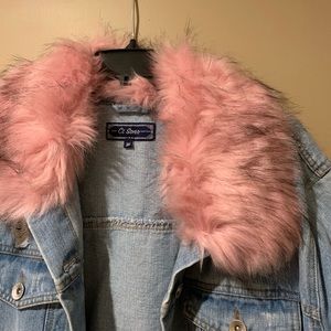 denim jacket w pink fur collar
